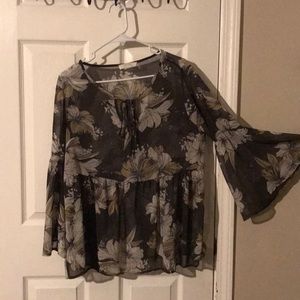Bell sleeve top